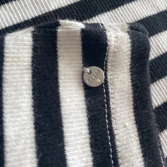 Guess medium weight full length blouse/sweater/tunic - Picture 6 of 8